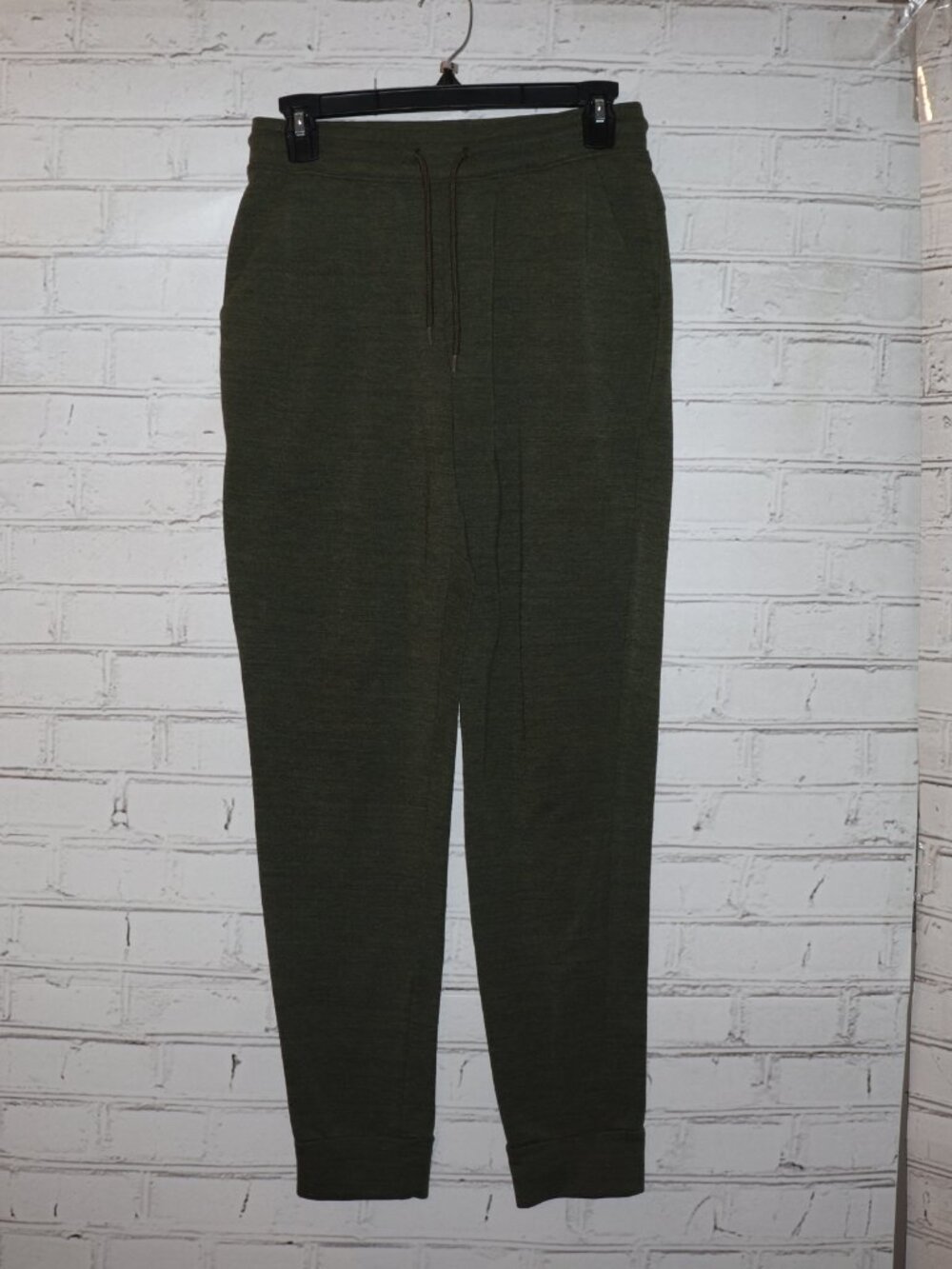 🟢 Athletic Works Joggers · Size S (28–30) · Dark Green · Elastic Waist
